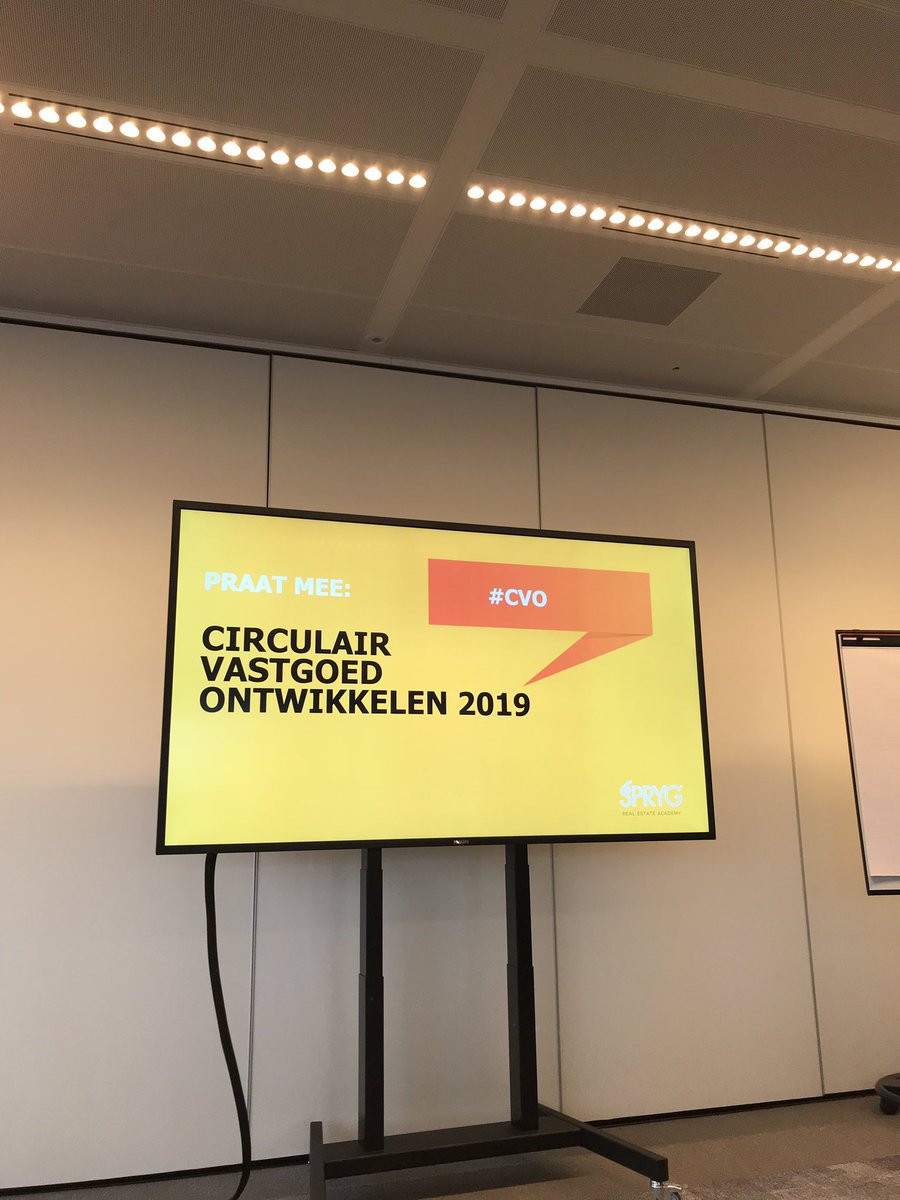 MaartenMarkus's tweet photo. En we gaan weer van start met een hele gave @SPRYGacademy over #circulair bouwen. Met heeeeel veel lessen uit de praktijk waarvan @020Bajeskwartie van @inspiringspace. Curculair kan je leren. #circuleren! #circulareconomy https://t.co/Vr0ZrUGD8K
