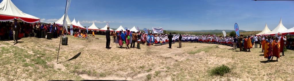 3,000 #Maasai gathered yesterday to publicly abandon cutting yesterday, marking the International Day to #EndFGC, and a new era in the lives of their communities in Loita, south Kenya. This was possible through years of work and campaigning of our partner <a href="/Safe_Kenya/">S.A.F.E.</a>. #EndFGM