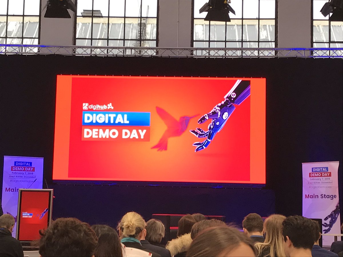 VDI_News's tweet image. Wir twittern heute live vom #DigitalDemoDay mit über 120 Startups, Pitches und Workshops @digihub_de #Digitalisierung #startups #digitalnrw #newmindset #Düsseldorf