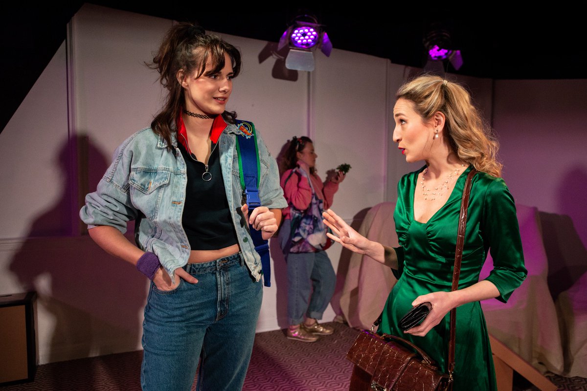 WhiteBearTheatr's tweet photo. "such a relatable and well-written story that you cannot fail to enjoy it" Just over one more week to check out #DiVivandRose - have you got your ticket yet? https://t.co/lS05bWRqsG #revival #theatre https://t.co/6KV5026Y7s