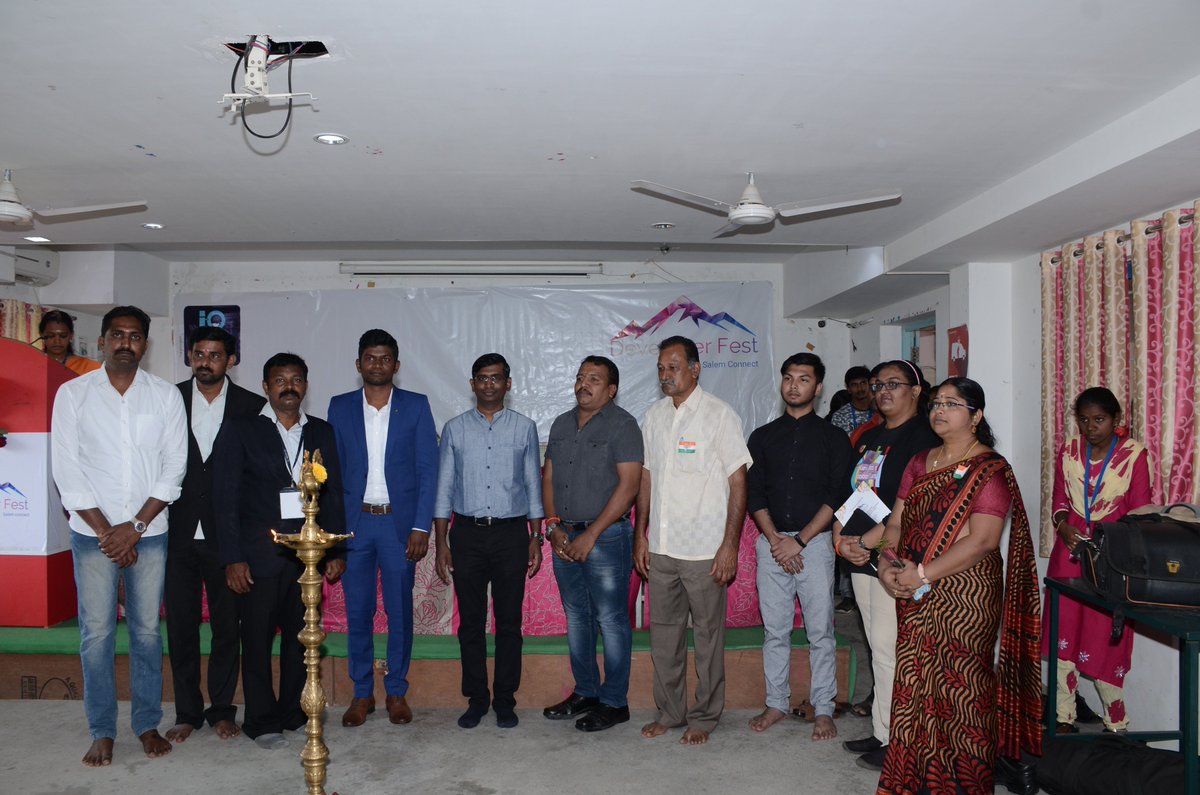 psathishsivam's tweet photo. #Developerfestsalemconnect organized by #i18nsolutions https://t.co/hiSwlmCZrZ