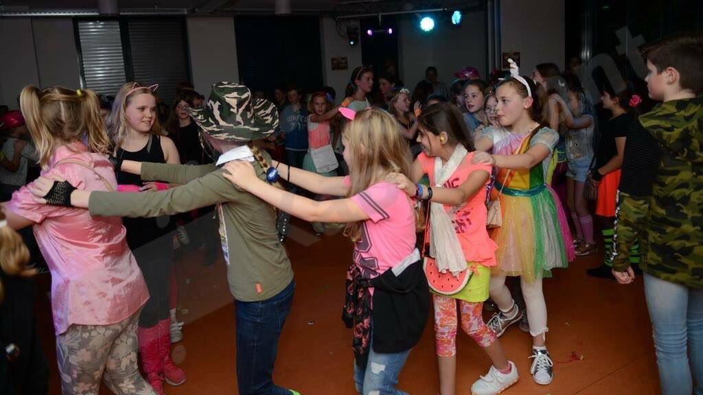 #Carnaval 2019 staat weer voor de deur, en zo ook SJV’s jaarlijkse #Rommelpot! Onze eigen DJ’s zorgen voor een goed feestje!

3 en 4 maart: 19.00 tot 22.30
5 maart: 18.30 tot 21.30

Een dagkaart kost € 3,50 en de drie-dagen-kaart € 9,00. Kaarten worden verkocht aan de #deur!