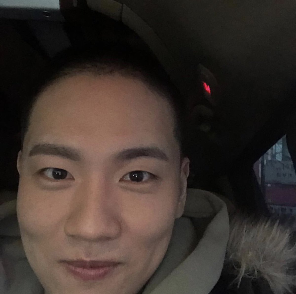 [hanhae1990] ไฮ~~ พรุ่งนี้ช่วยฟังอัลบั้มของผมกันด้วยนะ 💚