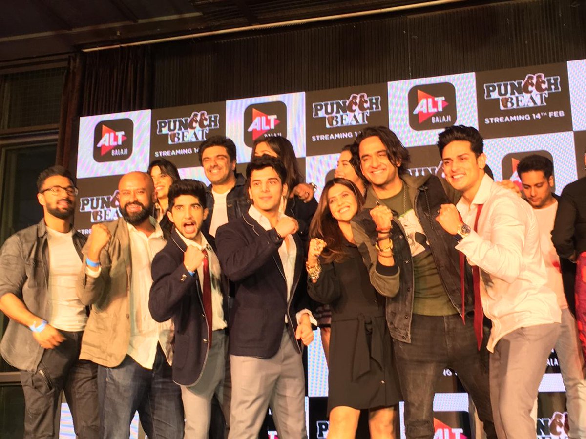 .@ektaravikapoor with the cast of @altbalaji's #PuncchBeat at the launch of the show 

#AltBalajiOriginal @lostboy54 @HarshitaGaur12 @siddieofficial #PriyankSharma #KhushiJoshi @nikhilbhambri_ @samirsoni123
#EktaKapoor #VikasGupta #HarshitaGaur #SiddharthSharma #SamirSoni