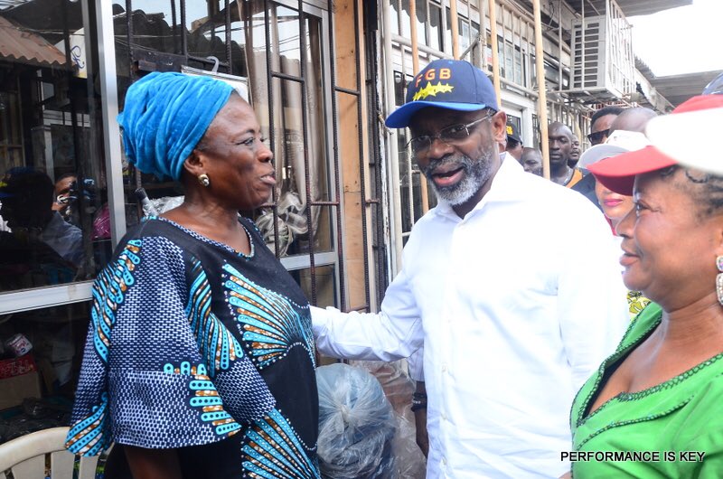 femigbaja's tweet photo. Yesterday we took our message to Iponri Market, Surulere #PerformanceIsKey #APC https://t.co/1FbgJMGmrp