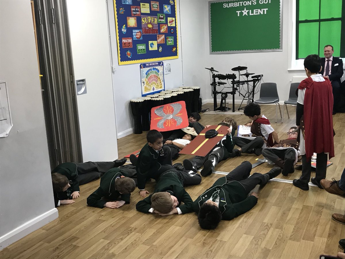 MrBTeach_'s tweet photo. What a performance from 3AB this morning! Well done to  the wonderful boys in 3AB, you were fantastic. Also, a big thank you to everyone who joined us on our Roman time travel adventure! @SHSBoysPrep @SallyRalphSHS @SallywJohnston #westendperformance https://t.co/XXNZAEXWRd