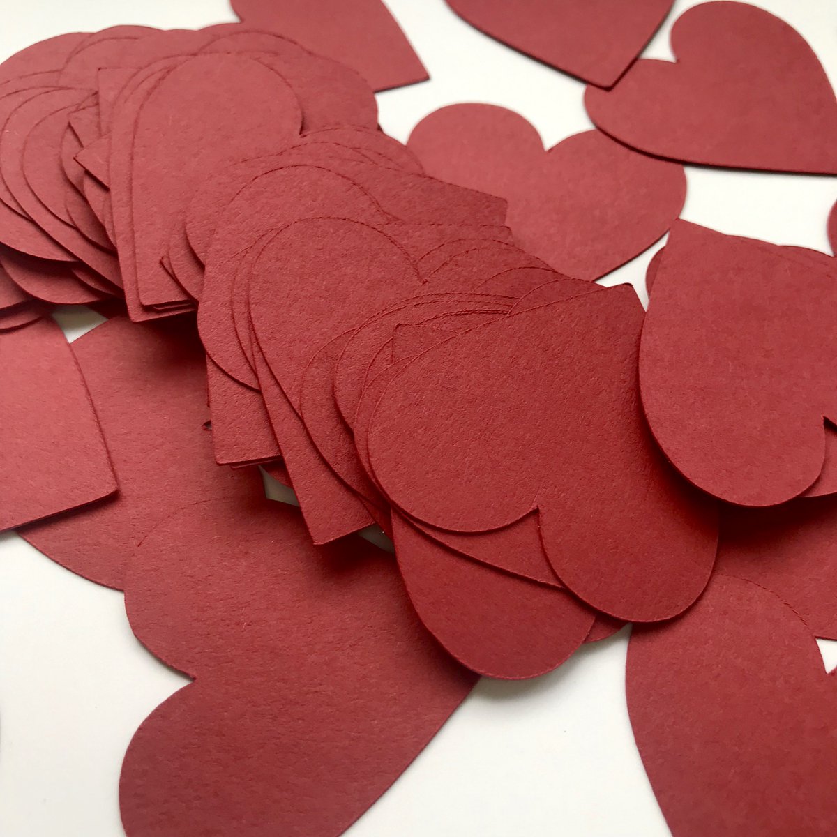 OrchardCraft's tweet photo. Valentine's Day decorations now on sale at my Etsy shop for a limited time! https://t.co/sCSZUe11Lu #ValentinesDay #ValentinesWeek #ValentinesSale #ValentinesDecorations #sweetheart #bemine #thatslove #BeMyValentine #handmadevalentines #GalentinesDay https://t.co/eByM0oR7V9