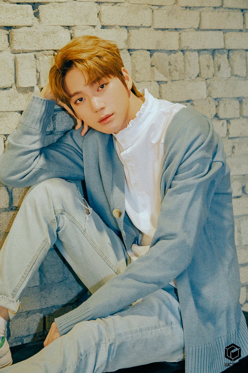 LUCENTE_NOGA's tweet photo. #LUCENTE Official Present Photo : #KOGUN

#루첸트 #고건 #KPOP #IDOL https://t.co/0kx57kCjLd