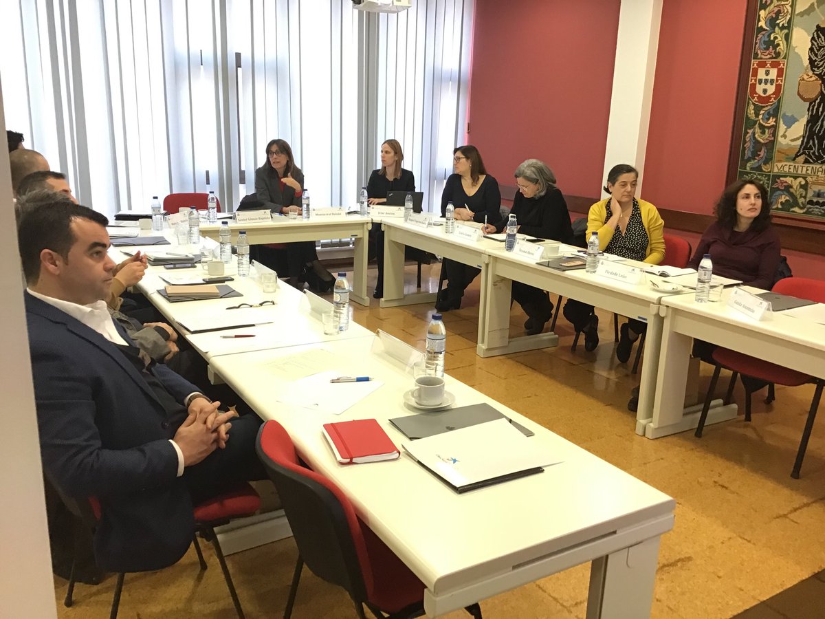 En Portugal, con los 10 EAPS en marcha , atendiendo ya a pacientes!! ⁦<a href="/FundlaCaixa/">Fundación ”la Caixa”</a>⁩ ⁦<a href="/catedracpal/">Càtedra de Cures Pal·liatives UVic-UCC/ICO</a>⁩ ⁦<a href="/UVic_CESS/">UVic_CESS</a>⁩ ⁦<a href="/MsimonmMarc/">Marc Simon</a>⁩