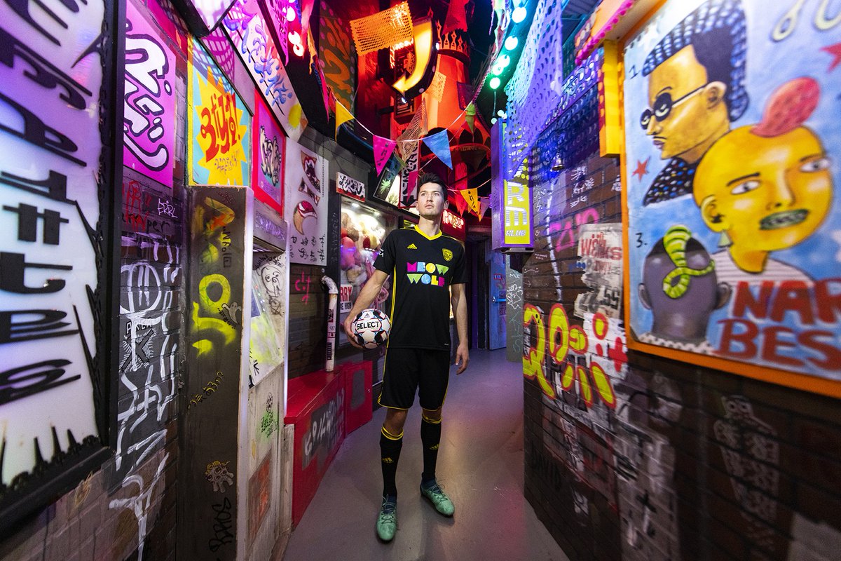 USLChampionship's tweet photo. Kit'll do. ✔️

@NewMexicoUTD launches its 2019 home jersey with @MeowWolf.

More → https://t.co/fzwQTTro6E https://t.co/RsEN3EdTSJ