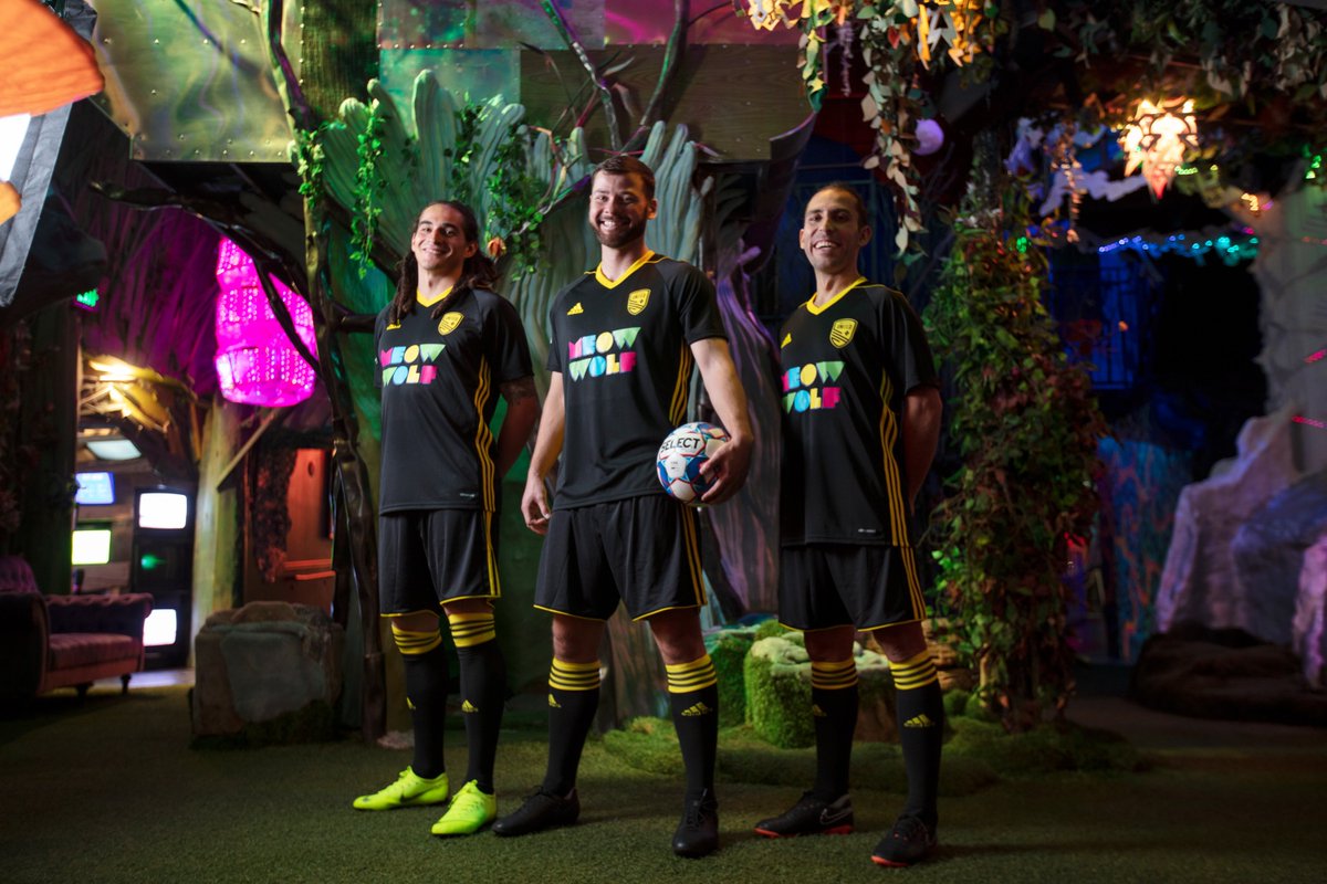 USLChampionship's tweet photo. Kit'll do. ✔️

@NewMexicoUTD launches its 2019 home jersey with @MeowWolf.

More → https://t.co/fzwQTTro6E https://t.co/RsEN3EdTSJ