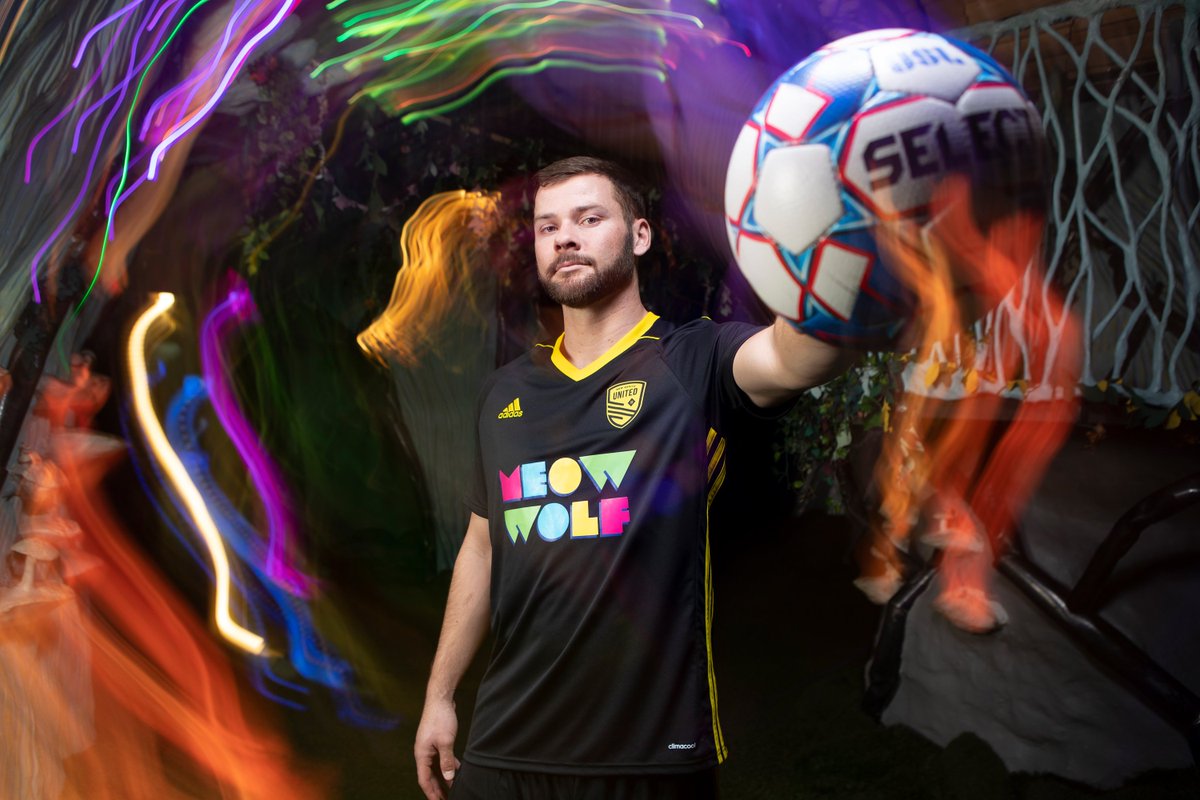 USLChampionship's tweet photo. Kit'll do. ✔️

@NewMexicoUTD launches its 2019 home jersey with @MeowWolf.

More → https://t.co/fzwQTTro6E https://t.co/RsEN3EdTSJ