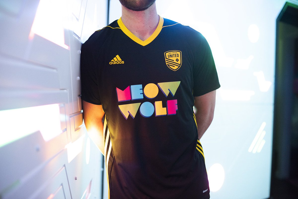 USLChampionship's tweet photo. Kit'll do. ✔️

@NewMexicoUTD launches its 2019 home jersey with @MeowWolf.

More → https://t.co/fzwQTTro6E https://t.co/RsEN3EdTSJ
