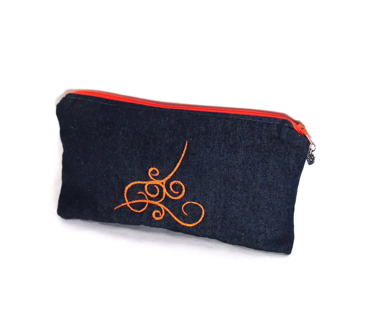 lamodevous's tweet image. Excited to share the latest addition to my #etsy shop: Embroidered makeup bag, denim cosmetic bag, cosmetic zipper pouch, clutch bag , travel organizer, pencil case or  project bag zipper pouch. etsy.me/2RIPEmV