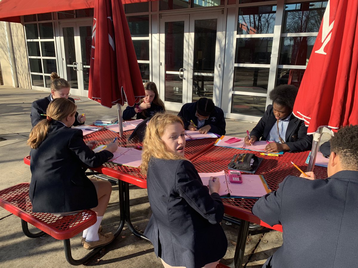Moody612's tweet photo. This is how we #8CPscience test review with record temperatures in ATL @WAMiddleSchool #WoodwardWay https://t.co/eS5XomwweF