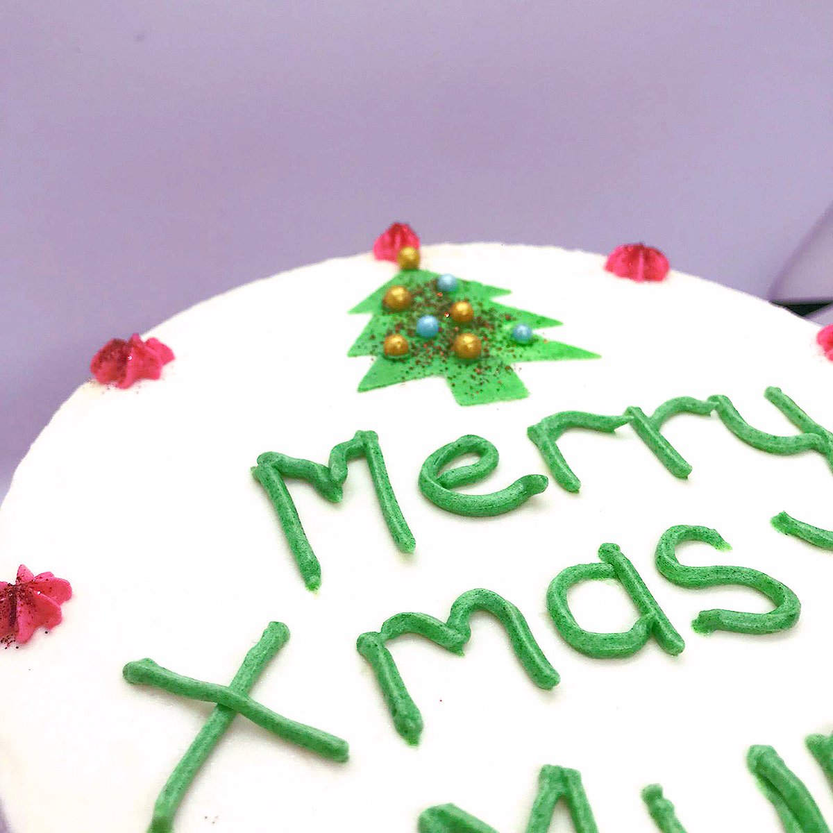 lilysoven's tweet photo. Throwback to our favourite time of the year🎄🎁😆 #Dec25 #Christmas 
⚜️
⚜️
#cakesinph #cakesinphc #phcakes #phbaker #cupcakesinph #nigerianbaker #proudlynigerian #desserts #buttercream #cupcakes #phcbaker #dessertsph #phcupcakes  #portharcourtbaker #portharcourtcakes https://t.co/KZCHb3GmI5