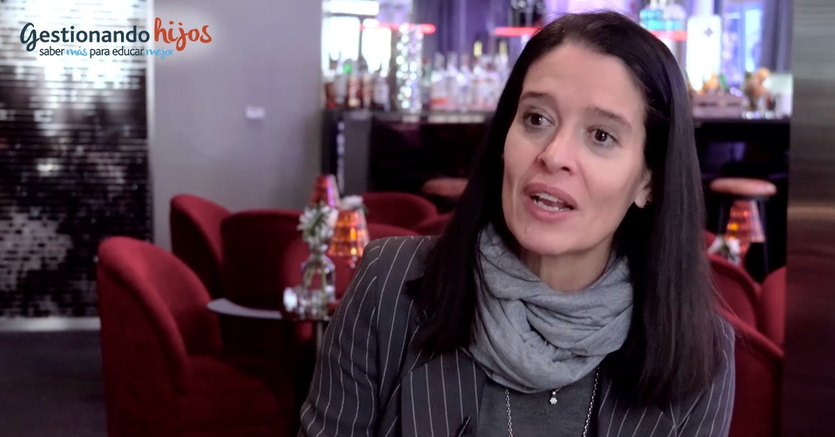 "Para crear el mejor colegio del mundo ¿no deberíamos situar al niño en el centro? Primero ellos, los auténticos protagonistas de la educación; luego ya los profesores y los padres". Mar Romera. 
Lee la entrevista al completo aquí 👉equipoeducativo.com/mar-romera-esc…