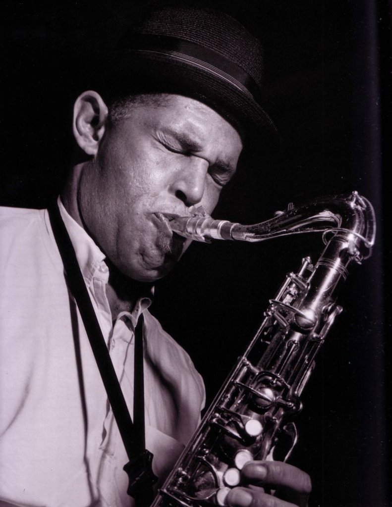 Dexter Gordon during his GO! recording session, Englewood Cliffs NJ, August 27, 1962 bluesketches.tumblr.com/post/178945897… via @BlueSktches Photo by Francis Wolff #Jazz #DexterGordon #BeBop #HardBop