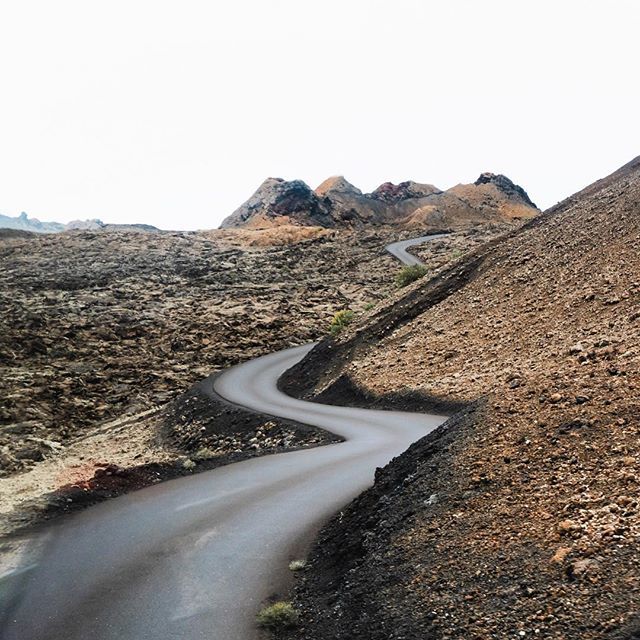 bengoesplaces's tweet photo. I prefer roads with curves. #Lanzarote #bucketlist #Neverstopexploring #Peoplescreative #Stayandwander #Travel #Vzcomood #Awesomeearth #Awesupply #Beautifuldestinations #Bestvacations #Ourplanetdaily #Travelstoke #Artofvisuals #Liveoutdoors #Exploretocre… https://t.co/0CUG1dat7n https://t.co/k85sq9QEEn