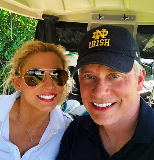 TheJulieRoberts's tweet photo. I canโt wait to get back out the golf course with Matt again!! It was fun making time for it on my birthday weekend and the setting was PERFECT! Iโm missing this sunshine!! #golf #ineedmorepractice #golflessons #mayakoba #fundate https://t.co/vcUScuLK5Y
