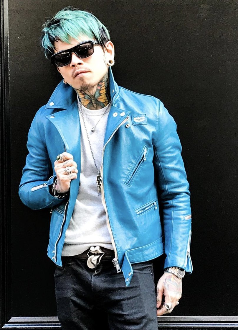 Tattoo artist Endless Sun #endlesstattoo wearing his 441 Cyclone
