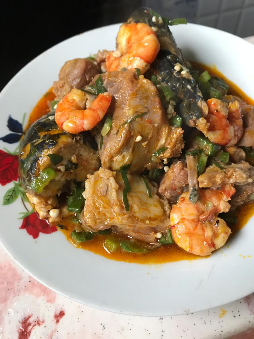 akwasoups's tweet photo. #WhatsUpLagos
Have you made plans for Lunch yet?...What about dinner?.

This is coming straight from Akwa Mama's kitchen. sizzling Hot and spicy sea food Okro. Customer specified he wanted Goat meat as Extra Add-in. Want some?. Call 08102380414/07018086002 now. https://t.co/v9yU8qQVDV