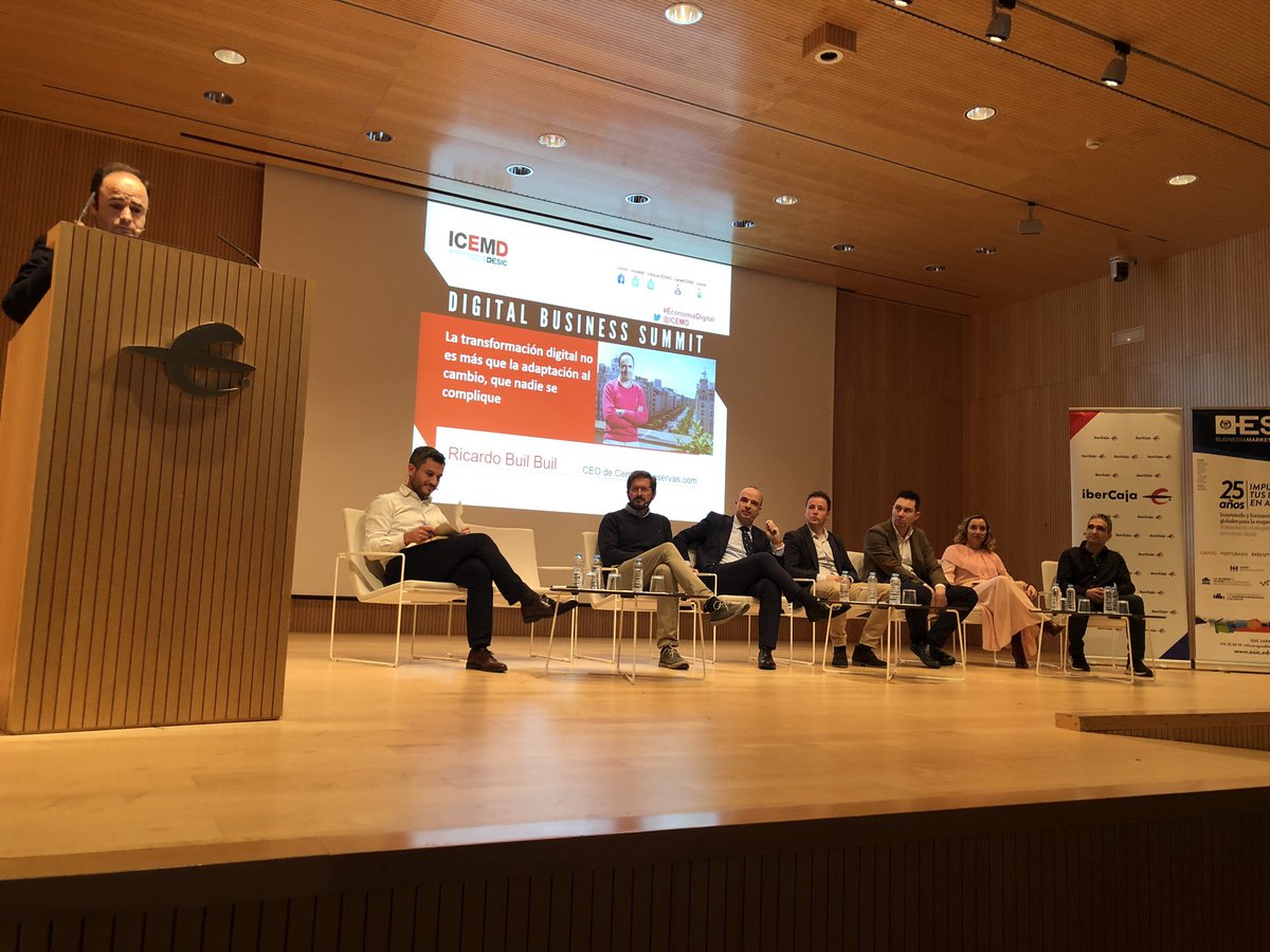cubod's tweet photo. Ya empieza #DigitalBusinessSummit. @ESICEducation #Aragón @esiczaragoza https://t.co/OdVMhNVX6S