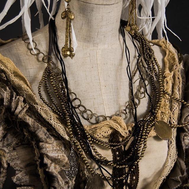 tygrondesign's tweet photo. Tésipsi - a Voodoopriestress out of a fantastical 18th Century. #voodoo #hoodoo #piratesofthecaribbean #pirates #piratecostume #piratelarp #larp #costume #costumedesign #ruffels #poschen #panier #turban #stripes #voodoodoll #tygrondesign https://t.co/emyGdZvYcC https://t.co/94NzzF5buG