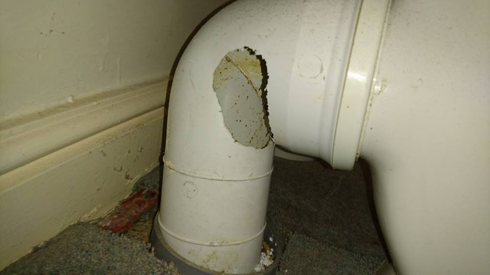 Why Use A Rat Flap? sewerstore.co.uk/why-use-a-rat-…