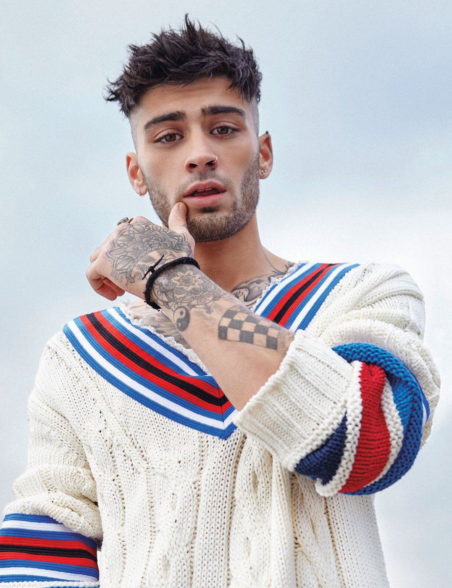 highestpedestal's tweet photo. let’s continue getting in more votes in! retweet and reply to this with the voting hashtags &amp; tag 3 friends to do the same as well. one retweet/reply = one vote 📈

I vote for @zaynmalik’s #MeMyselfAndI as #BestCoverSong at the #iHeartAwards https://t.co/HVEn3CQgtx