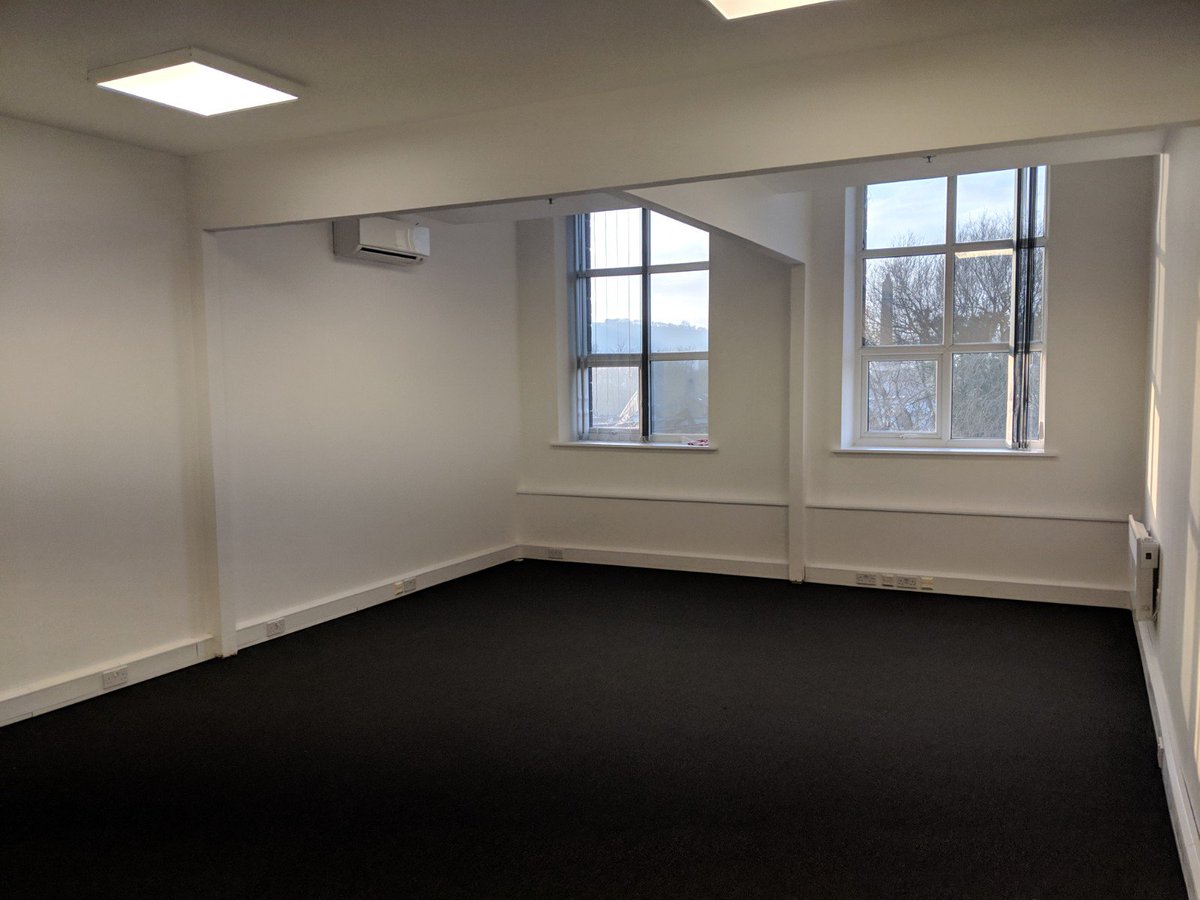 Delighted to be showing people around our newly refurbished #office suites in Pegholme Mill this morning!
If your #business would be better suited to a top floor office unit then give us a call!

#WharfebankMills #Otley