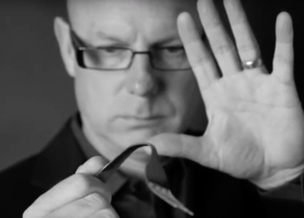 Something Weird and Wonderful: this entertainer can read your guests’ minds and perform magic tricks #Eventmanagement #Mindreaders #partyentertainment #evententertainment