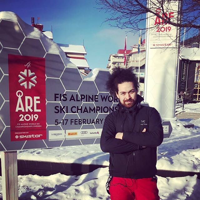 tongaskiteam's tweet photo. Heja Sverige 🇹🇴❤️🇸🇪
@tongaskiteam &amp; @tongan.skier have landed @are2019 ⛷🏔❄️☃️
.
thx 📷: Jan Stärker
.

#world #championship #team #tonga #polynesian #ski #skiing #racing #sweden #are #åre2019 #fisalpine #sverige #sun #snow #cold #athlete #roadtobeijin… https://t.co/utg5XPa4yv https://t.co/9oFnlnUlIt