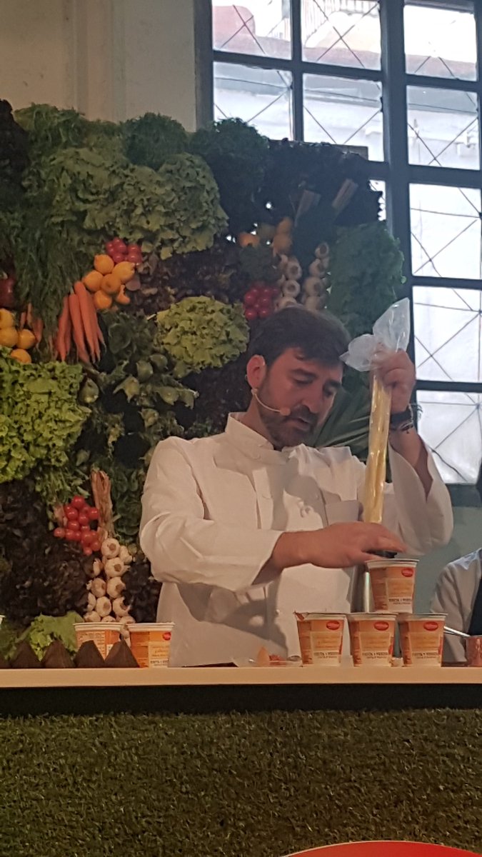 Show cooking experiencial, con los nuevos yogures veggie de Lidl, de la mano del chef impulsor de la revolución verde gastronómica en España, Fernando del Cerro, responsable del restaurante Casa José de Aranjuez
