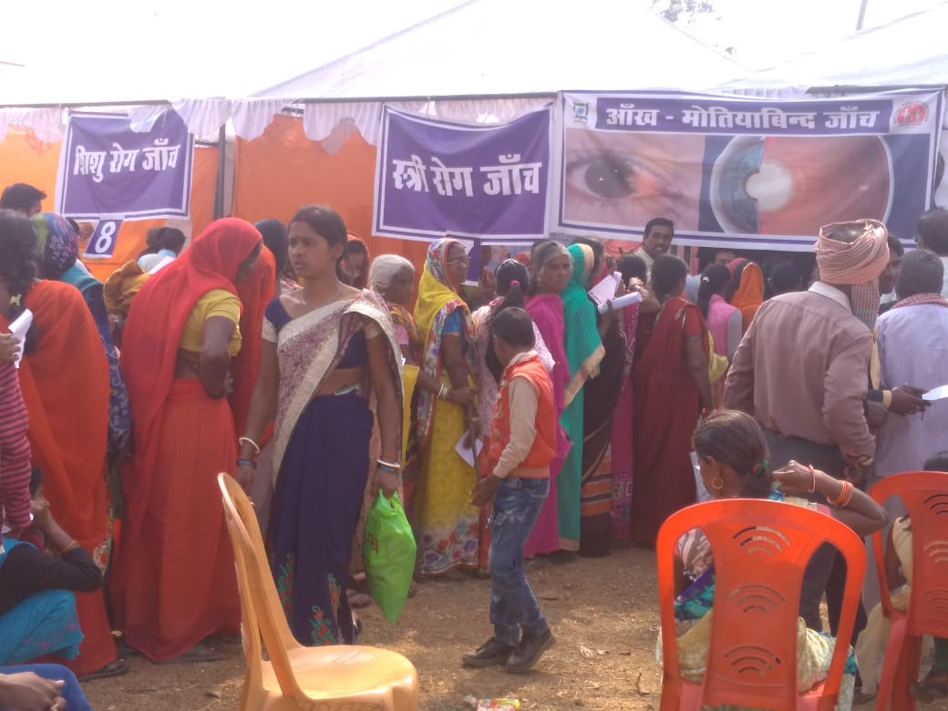 BdoIchak's tweet photo. @DC_Hazaribag  arogya smagam ichak 6-7 feb 2019. Thousands of people benefited. https://t.co/bPtfS8hELK