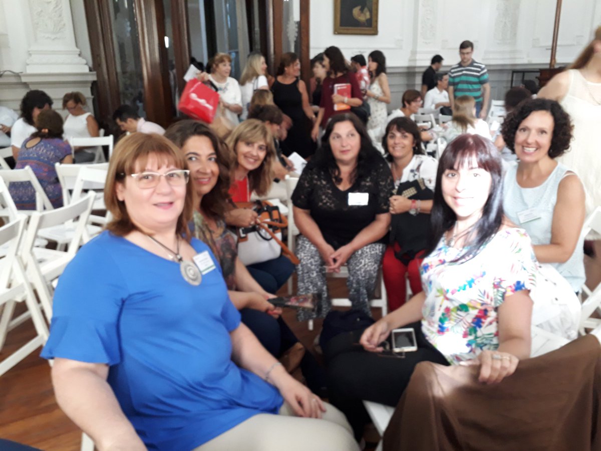 anaguastelli2's tweet image. Iniciando jornada de trabajo "Desafíos de la Formación Contínua"@JDGralViamonte @ciegralviamonte @CIEChacabuco @ciegral