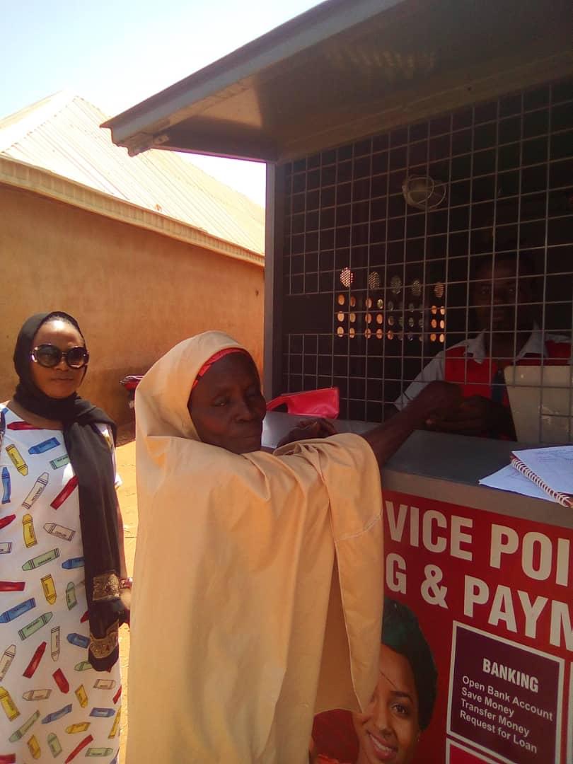 cellulantNG's tweet photo. From Under the Mattress and into a Wallet Account. We are on a Journey to Increasing Financial Access for Women in Nigeria. 
#MakePossible #LifeIsMobile #GetTingged https://t.co/NbrCvmWC98
