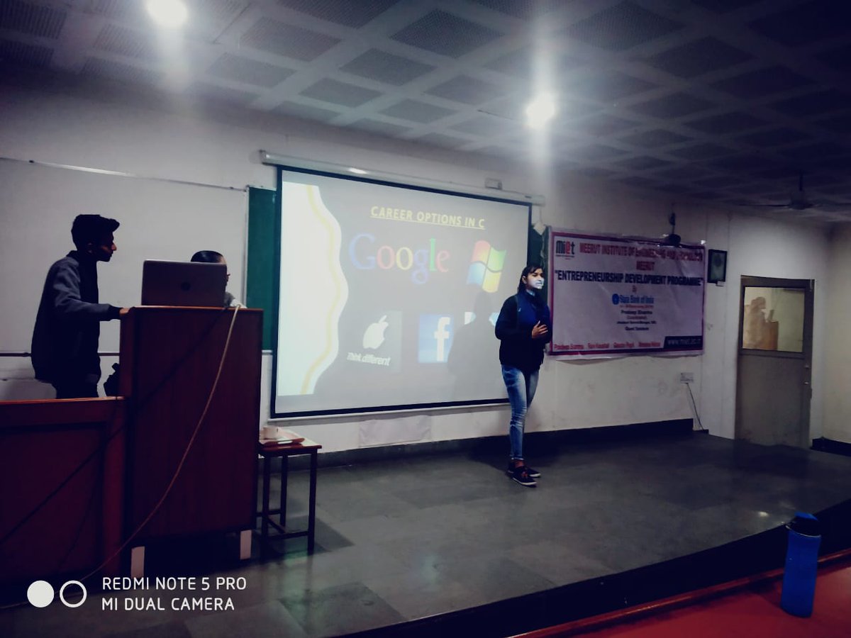 code_recipe's tweet photo. The very first meetup was organised by code recipe for the first year students of C.S.E and I.T branch regarding C programming and code recipe,which turned out to be an interactive session.Thanks to all the 150+ students who made it worth @500Startups @startupindia @SIH2019 #miet https://t.co/Mvzd9tRP3b