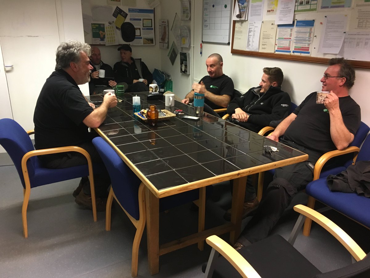 EnvAgencySE's tweet photo. #NorthfleetFieldTeam  in Kent are taking 10 minutes to talk about mental health #timetotalk removing the stigma of mental health #timetochange https://t.co/gNSkWmwzfU