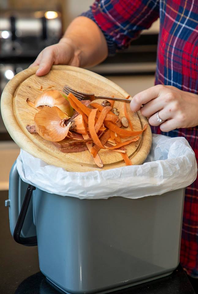WokinghamYour's tweet photo. Want to know more about food waste collections coming to Wokingham this April? Come along to one of our upcoming roadshows:

Asda, Lower Earley 12 Feb. 10am-2pm
Wokingham Street Market, 15 Feb. 10am-2pm
Waitrose Twyford 19 Feb. 10am-2pm
Waitrose, Wokingham 26 Feb. 10am-2pm https://t.co/44XCxYf45y