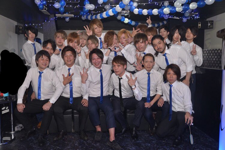 atomgroup_alpha's tweet image. あと10日で
矢吹龍真代表ラストイベント

ミナミにいる人
代表を知ってる人

ご来店お待ちしております。

#大阪
#ミナミ
#宗右衛門町
#アルファ
#ホストするならアトムグループ
#そうだアトムいこう
#代表
#ラスト
#イベント
#シャンパン
#ドンペリ
#アルマンド