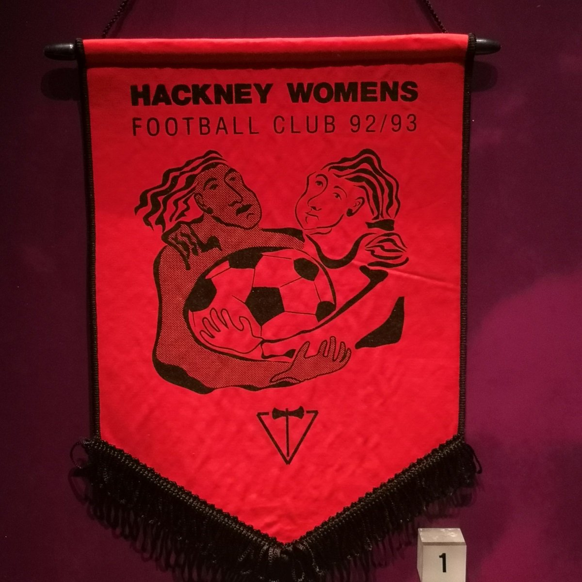 Nat. Football Museum (@footballmuseum) on Twitter photo Founded in 1986, <a href="/HackneyWFC/">Hackney WFC</a> were the first openly lesbian team in London, and were in attendance at six of these tournaments.
Their old logo encapsulates their fair play ethos and inclusive approach to the game. 🤝
#LGBTHM19 Founded in 1986, <a href="/HackneyWFC/">Hackney WFC</a> were the first openly lesbian team in London, and were in attendance at six of these tournaments.
Their old logo encapsulates their fair play ethos and inclusive approach to the game. 🤝
#LGBTHM19