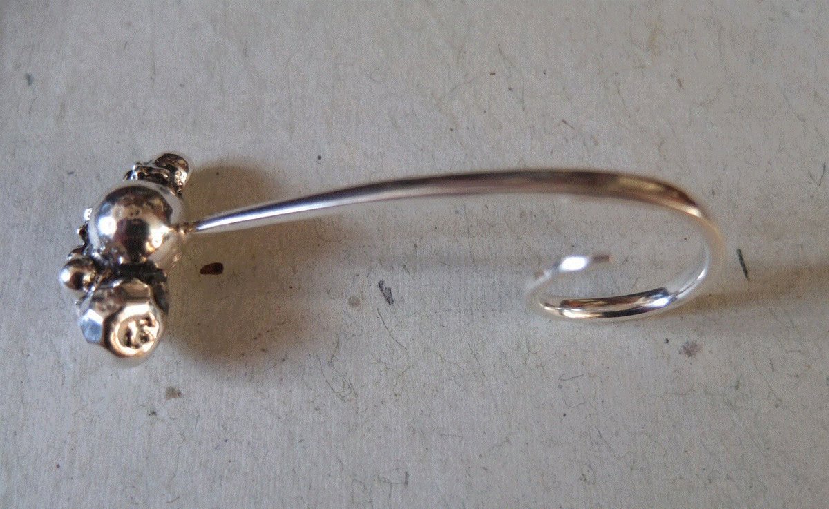 <a href="/McrJewellers/">McrJewellersNetwork</a> <a href="/BeccaBeyond/">Rebecca Beyond</a>  Cloud full hand ring #throwbackthursday #handmade #artjewellery RebeccaBeyond.com