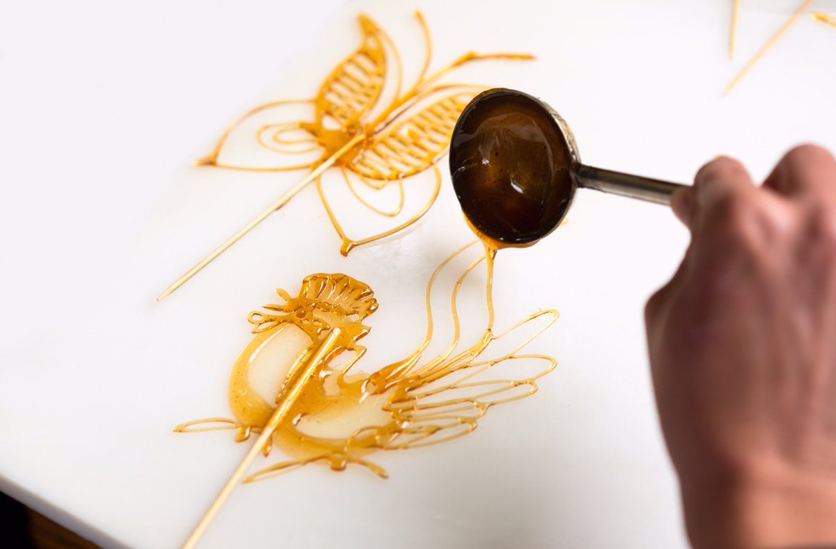 This weekend @kildarevillage experience the traditional Chinese folk art of  sugar painting by artist Yan Li. Sugar painting is a traditional Chinese art  form using hot, liquid sugar to create two dimensional, image size:1200x789