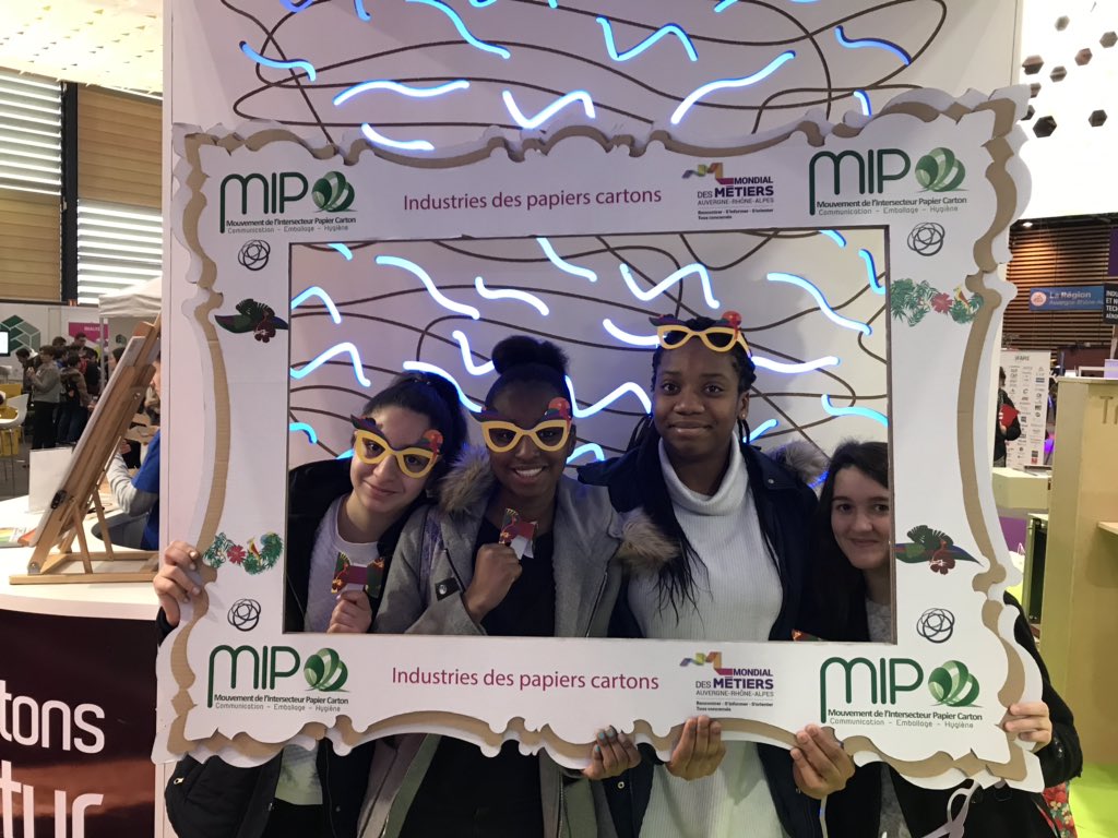 Afifor_Unidis's tweet photo. Une première matinée très animée sur notre #standIPC ! 😎 #MDM2019 https://t.co/tFqAXegRbY