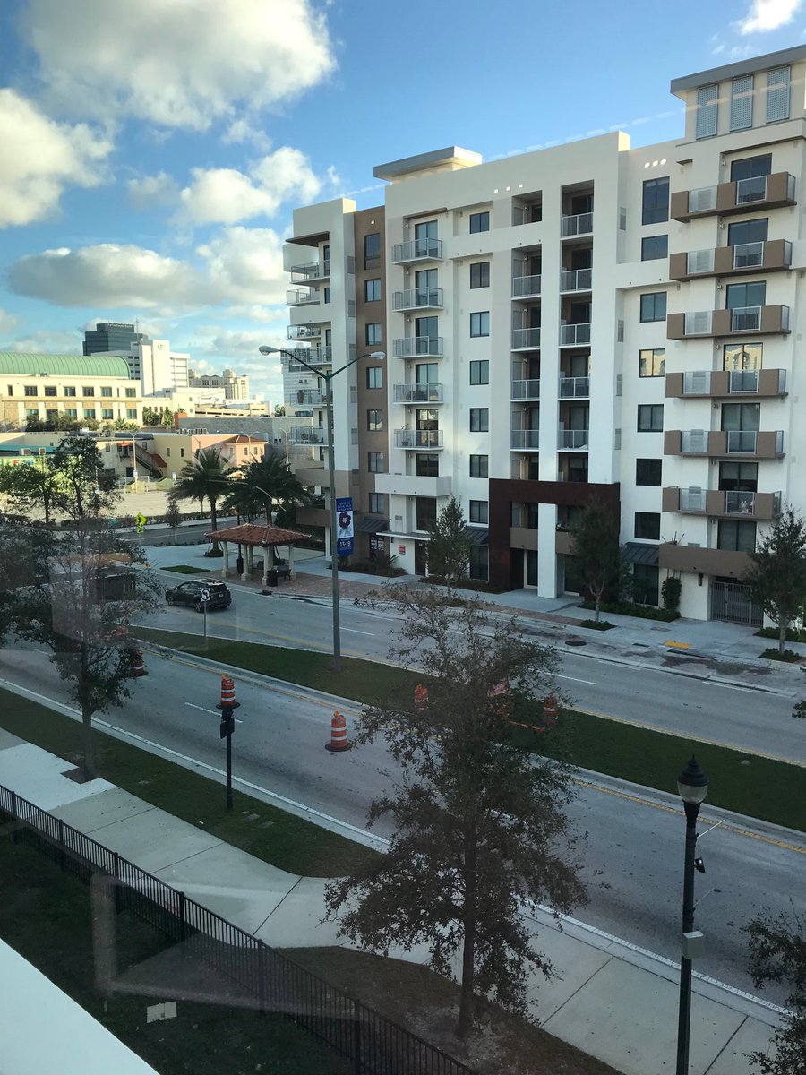 CalEvans's tweet image. Headed down to #SunshinePHP