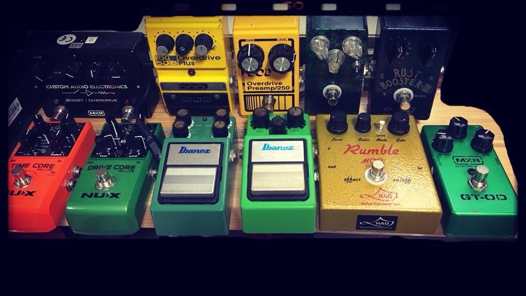 TakaominstreliX's tweet photo. 随分と増えたもんだ。
#甲乙付けがたい
#dodoverdrive
#dodoverdrivepreamp250
#ts9
#mxr
#mxrgtod
#nux
#customaudioelectronics
#haorustbooster
#ts90
#ts9dx
#metal
#metalguitar https://t.co/4dedbwzufl