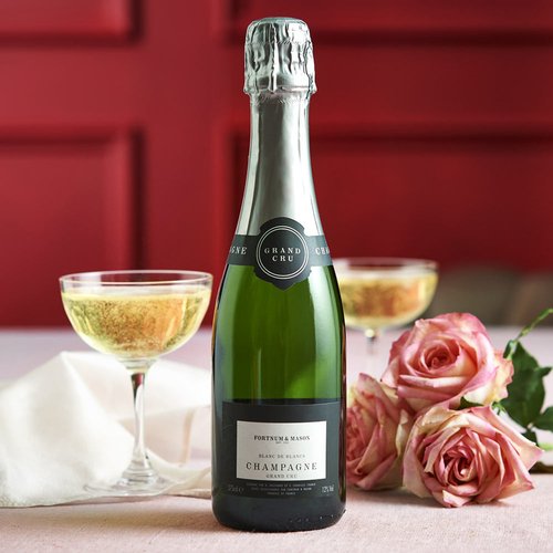hildon_water's tweet photo. #Competition time!

#RT and #Follow for your chance to #win a luxury Fortnum and Mason hamper. The perfect gift for a loved one this #ValentinesDay.

Closes: 14/02/19 
T&amp;C's: https://t.co/3Mnvm7qmD8 #giveaway #prizes https://t.co/1aGtFtV7b3