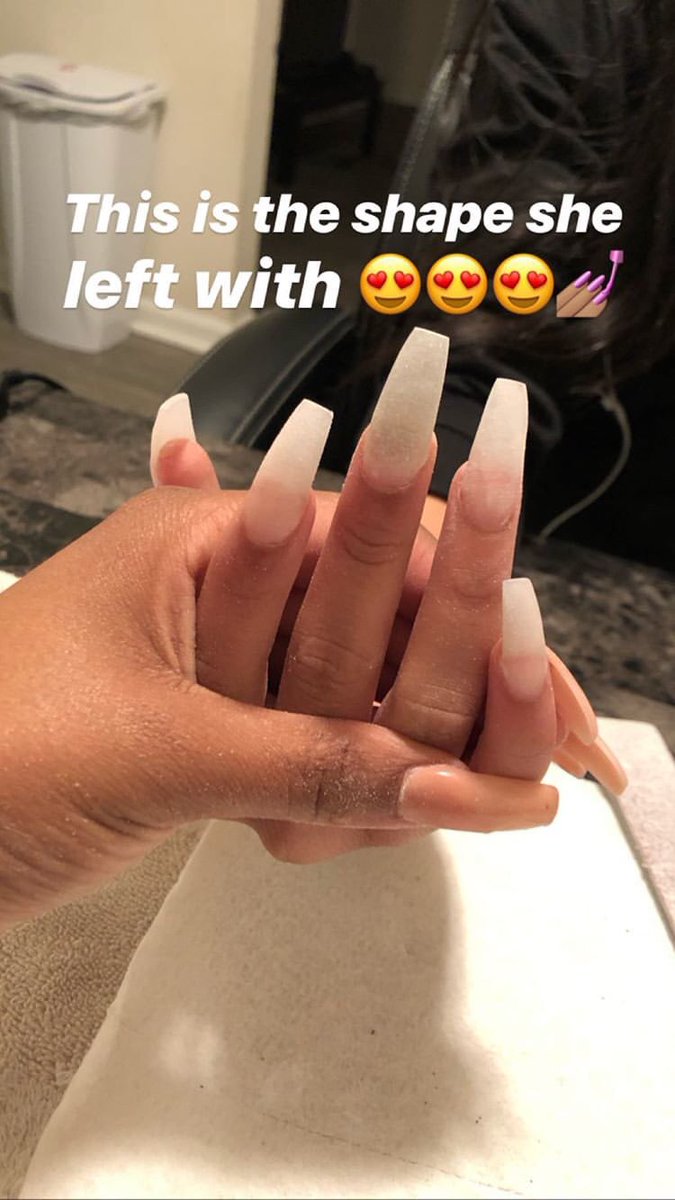 AriThePretty_'s tweet photo. SHAPE IS KEY 😍 BOOK NOW #UGANAILTECH #Athensnailtech #nails #georgianailtech https://t.co/UhBfjb2tW3