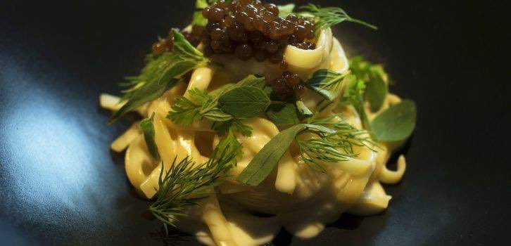 #fettuccinealfredoday 

Questa l’interpretazione di <a href="/Magorabin/">Magorabin</a> e in link la vera storia del piatto romano, nato nel secolo scorso all’interno del leggendario ristorante di Via della Scrofa da un gesto d’amore.

informacibo.it/fettuccine-alf…